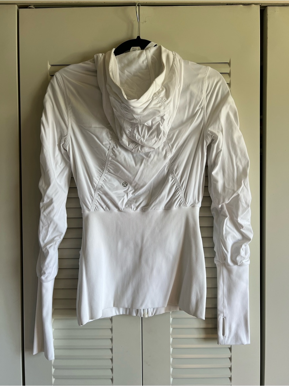Lululemon Dance Studio White Jacket - Like New - Size 4 - Picture 5 of 6